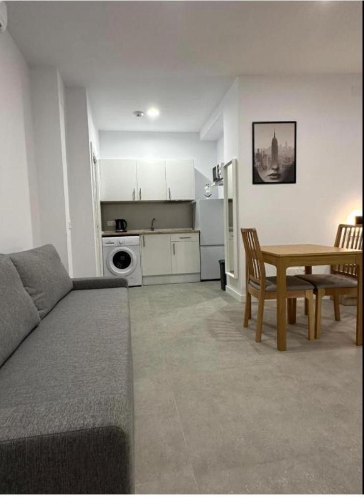 Estupendo Piso A 5 Min De La Estacion De Bus Y Tren Maria Zambrano Apartment มาลากา ภายนอก รูปภาพ