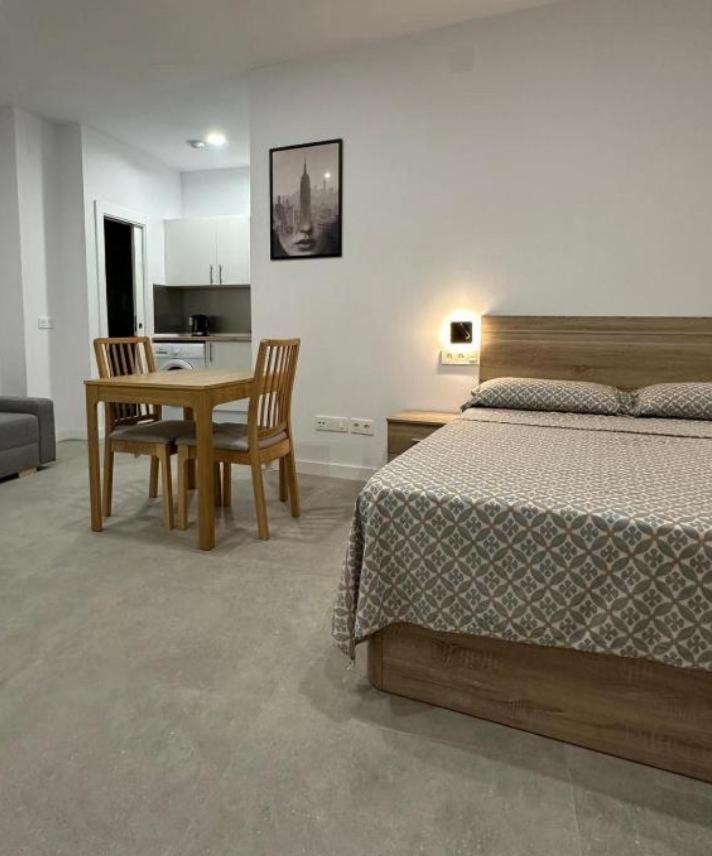 Estupendo Piso A 5 Min De La Estacion De Bus Y Tren Maria Zambrano Apartment มาลากา ภายนอก รูปภาพ