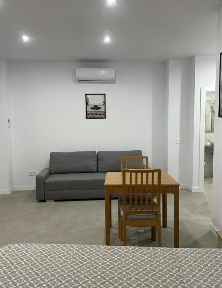 Estupendo Piso A 5 Min De La Estacion De Bus Y Tren Maria Zambrano Apartment มาลากา ภายนอก รูปภาพ