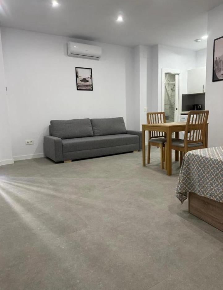 Estupendo Piso A 5 Min De La Estacion De Bus Y Tren Maria Zambrano Apartment มาลากา ภายนอก รูปภาพ