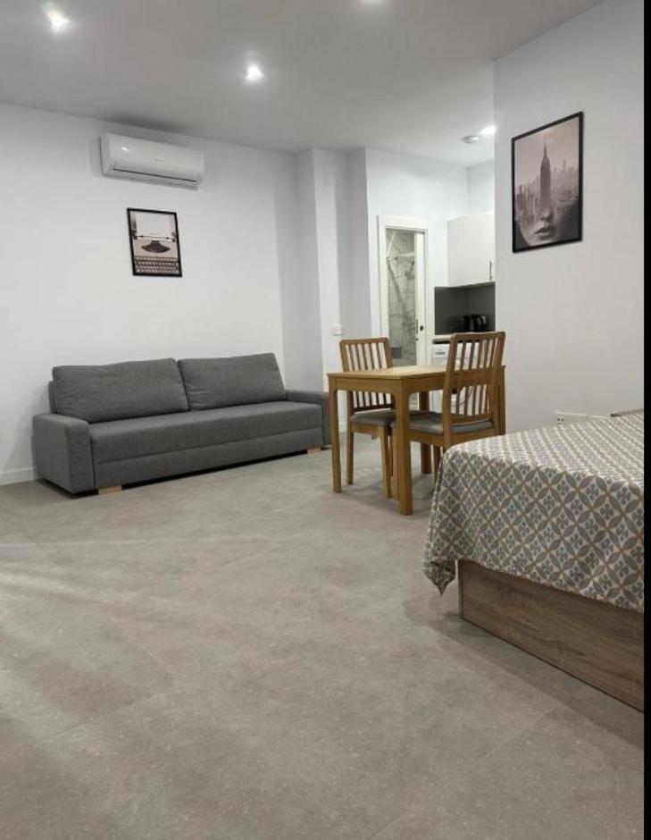 Estupendo Piso A 5 Min De La Estacion De Bus Y Tren Maria Zambrano Apartment มาลากา ภายนอก รูปภาพ