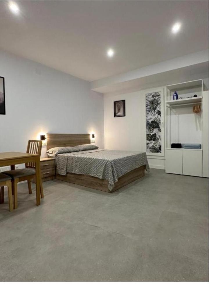 Estupendo Piso A 5 Min De La Estacion De Bus Y Tren Maria Zambrano Apartment มาลากา ภายนอก รูปภาพ