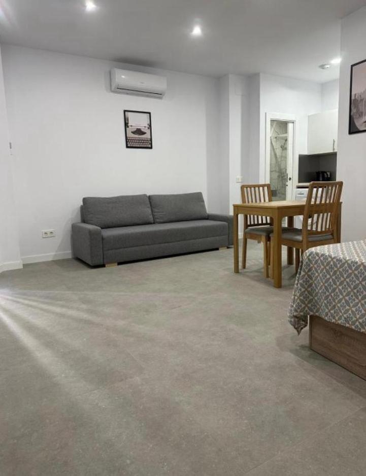 Estupendo Piso A 5 Min De La Estacion De Bus Y Tren Maria Zambrano Apartment มาลากา ภายนอก รูปภาพ